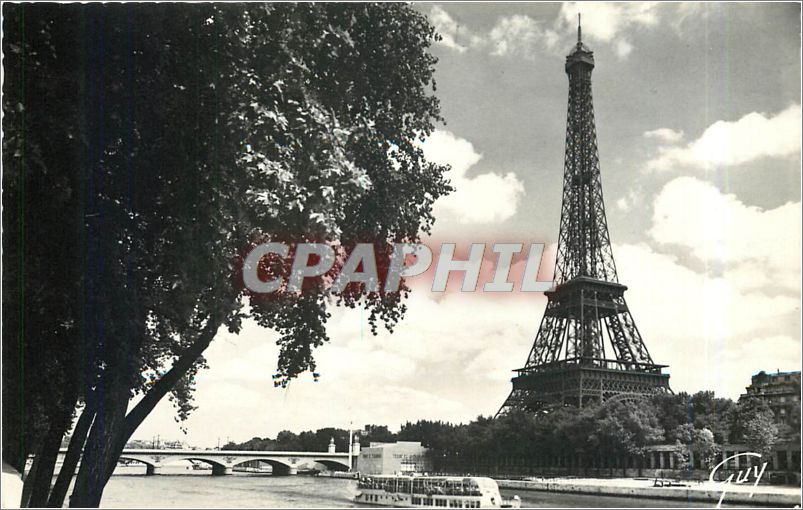 CPA Paris et ses Merveilles La Tour Eiffel vue de l'avenue du New York 