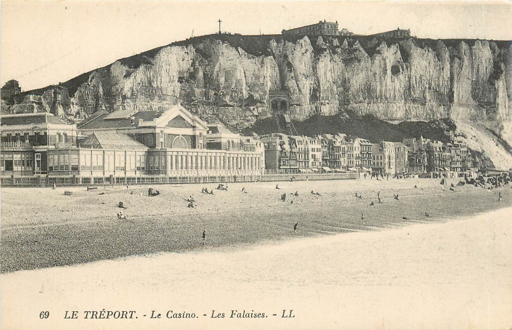 CPA Le Treport Le Casino Les Falaises 