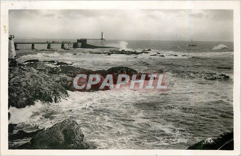 CPA Les Sables d'Olonne Les Rochers et la Jetee de la Chaume 