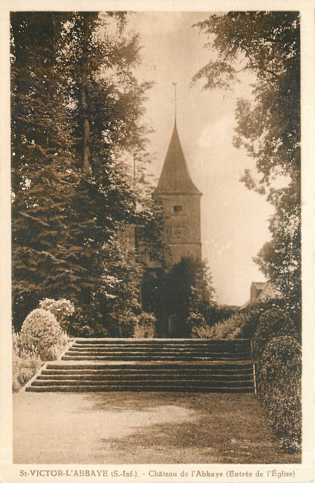 CPA St Victor l'Abbaye S Inf Chateau de l'Abbaye Entree de l'Eglise 