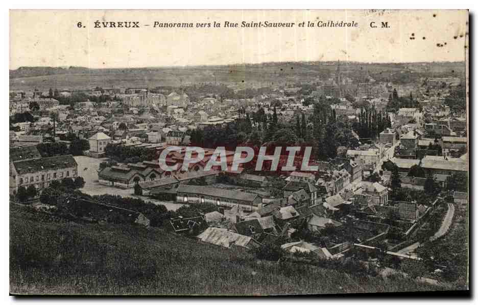 Evreux - panorama vers la rue Saint Sauveur et la Cathedrale - CPA 