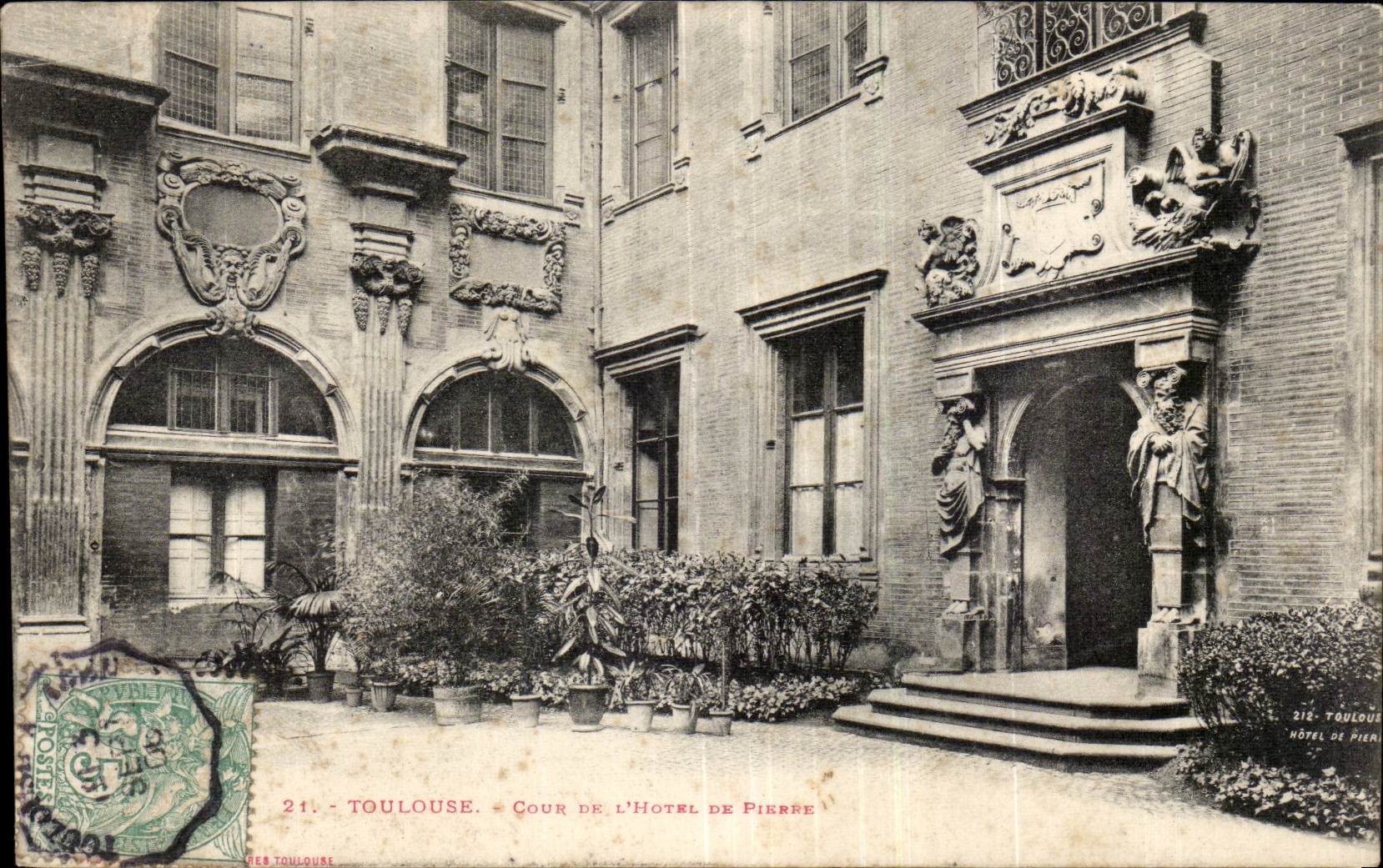Toulouse - Cour de l'Hotel de Pierre - CPA 