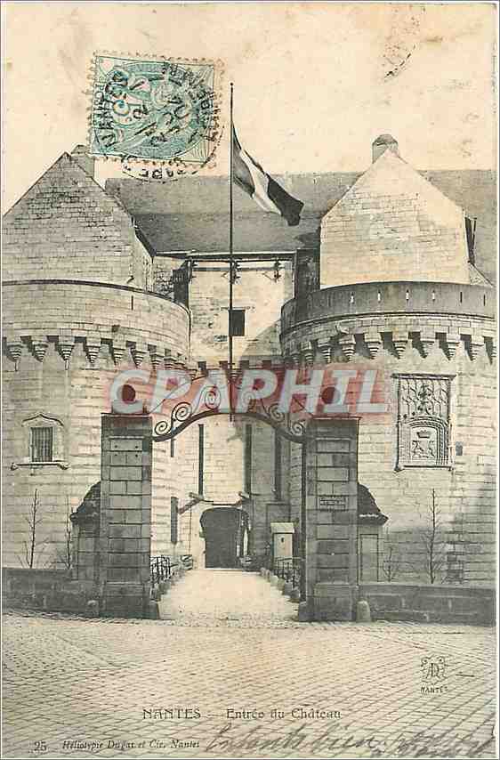 CPA Nantes Entree du Chateau 
