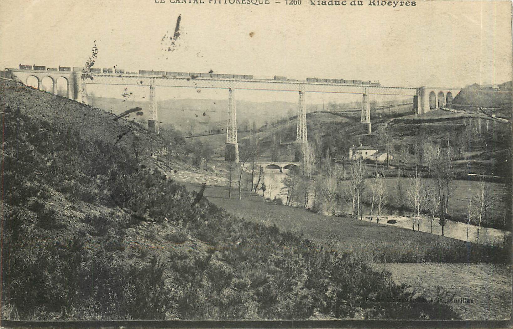 CPA Le Cantal Pittoresque Viaduc du Ribeyres Train