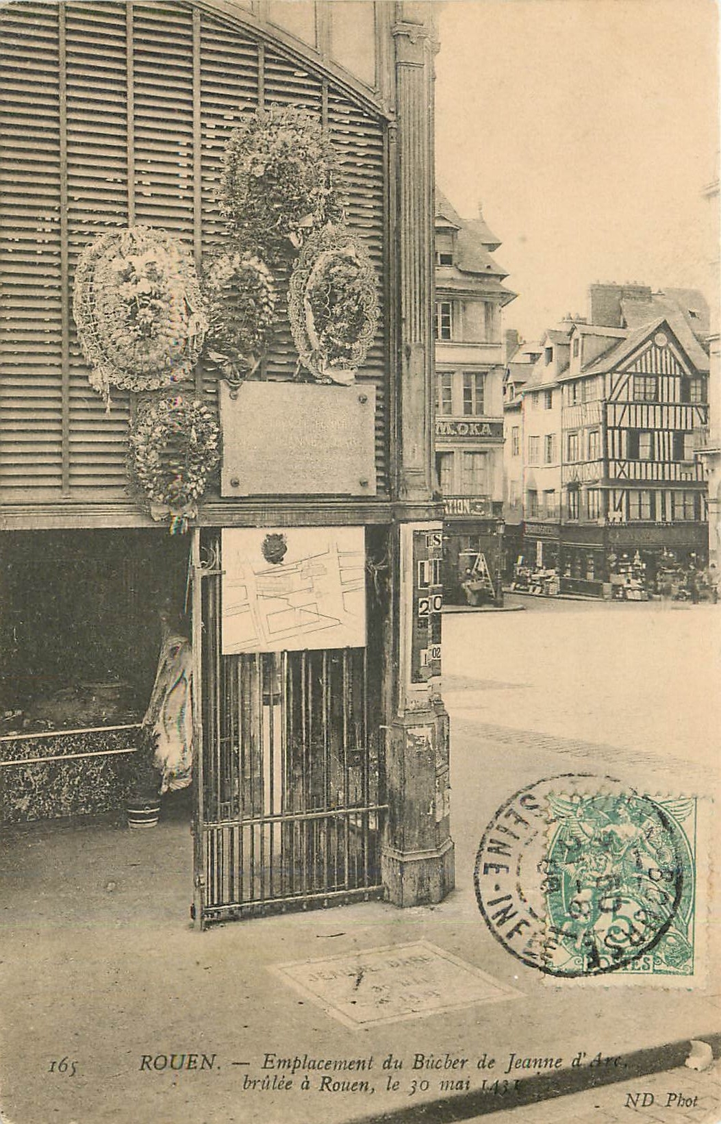 CPA Rouen Emplacement du Bucher de Jeanne d'Arc brulee a Rouen 