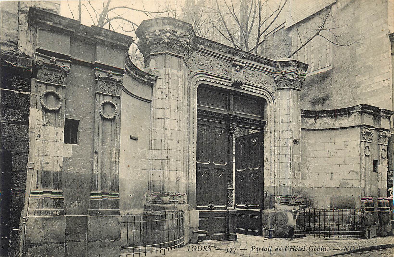 CPA Tours Portail de l'Hotel Gouin 