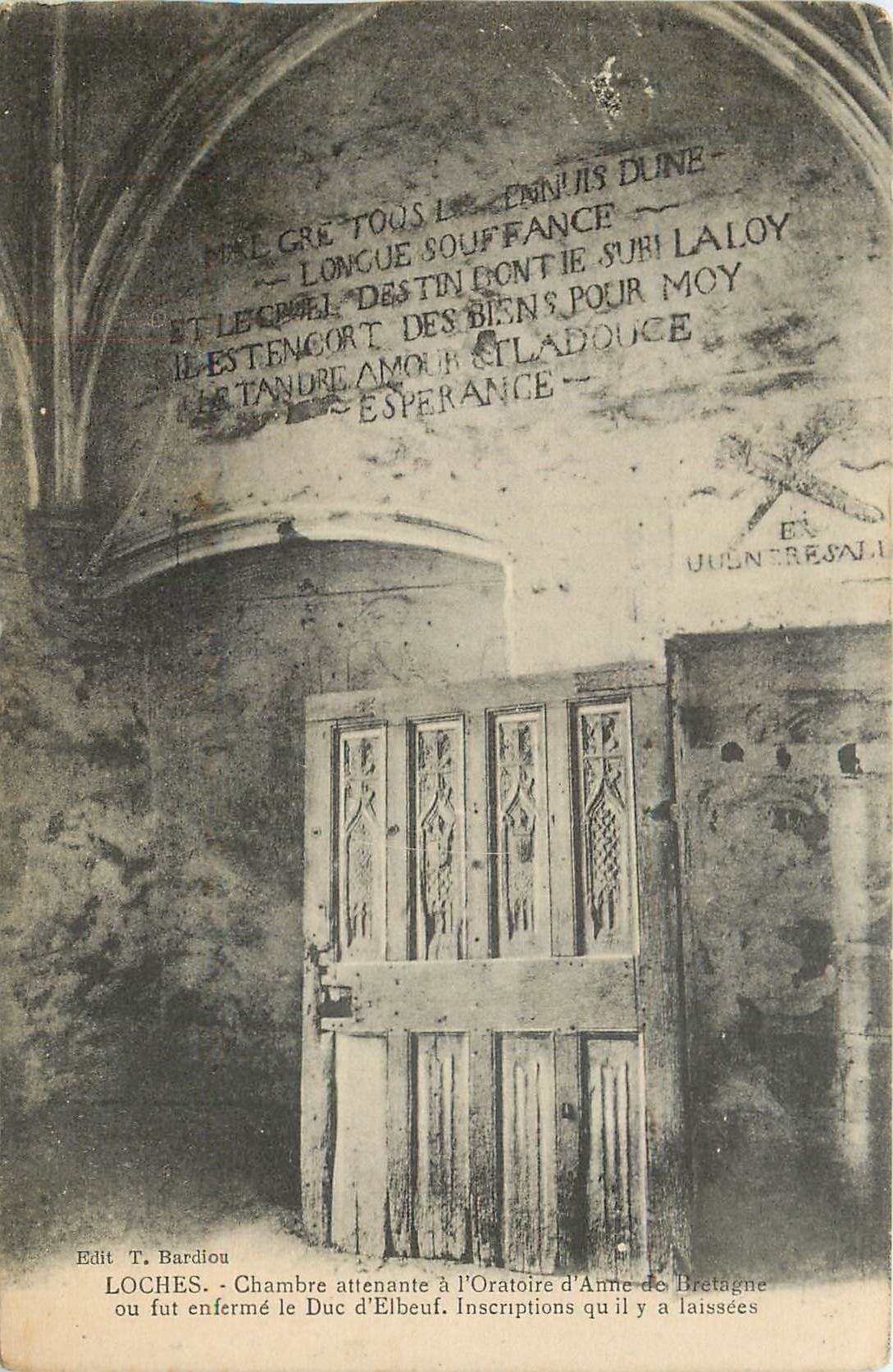 CPA Loches Chambre attenante a l'Oratoire d'Anne de Bretagne ou fut enferme le Duc d'Elbeeuf 