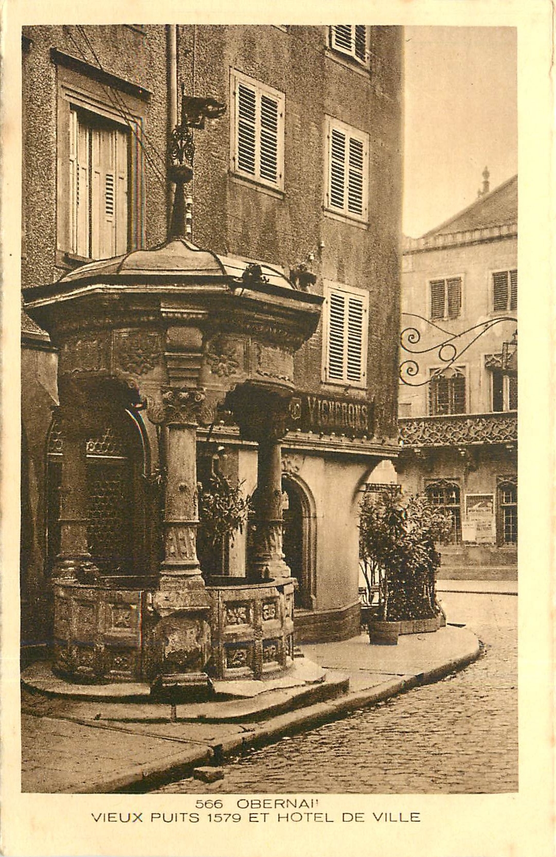 CPA Obernai Vieux puits 1579 et Hotel de Ville 