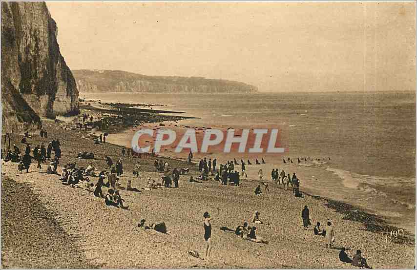 CPA Dieppe Seine Inferieure Les Falaises et la Plage 