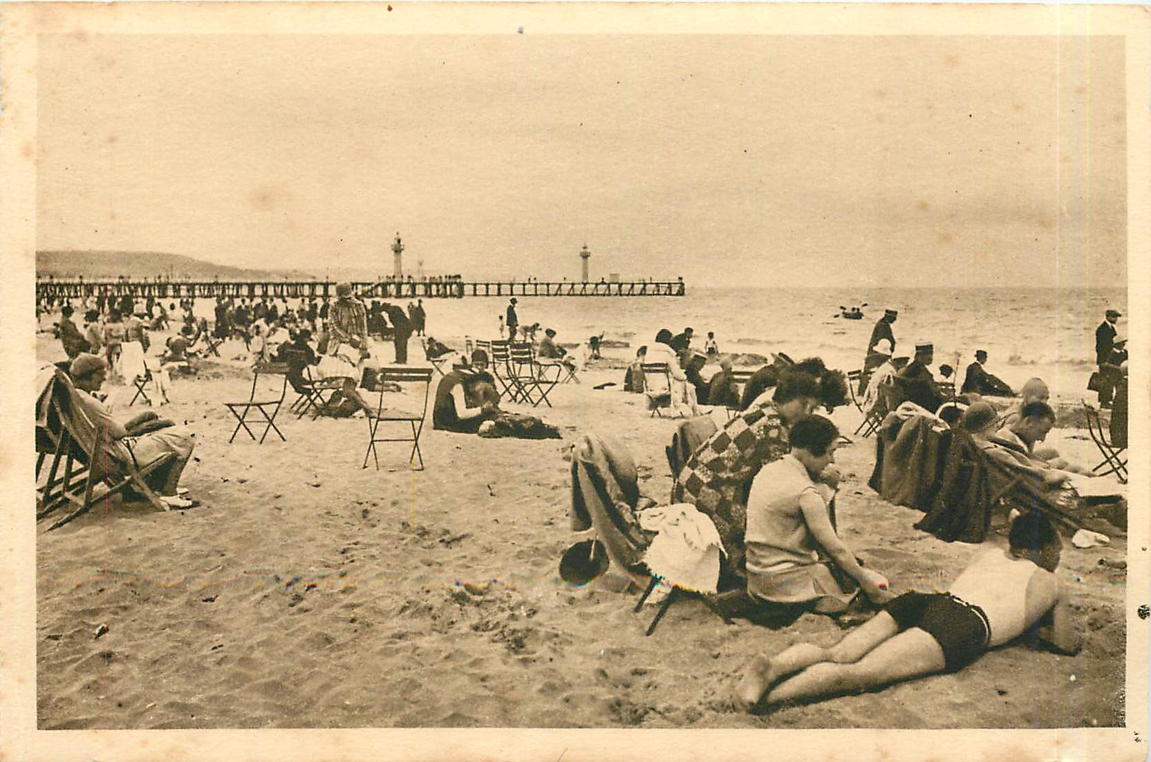 CPA Trouville la Reine des Plages La Plage 