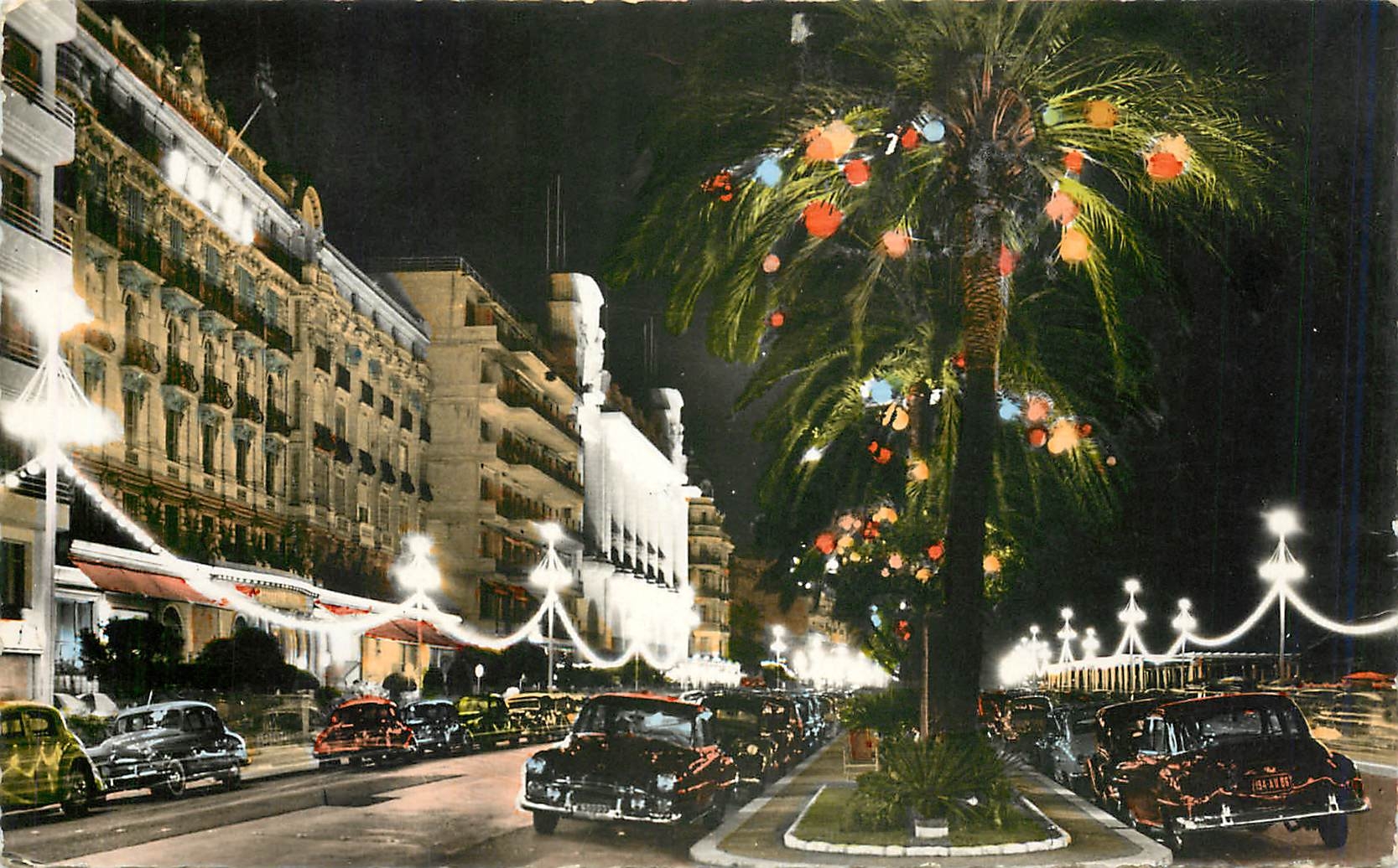 CPM La Cote d'Azur Nice La Promenade des Anglais la nuit 
