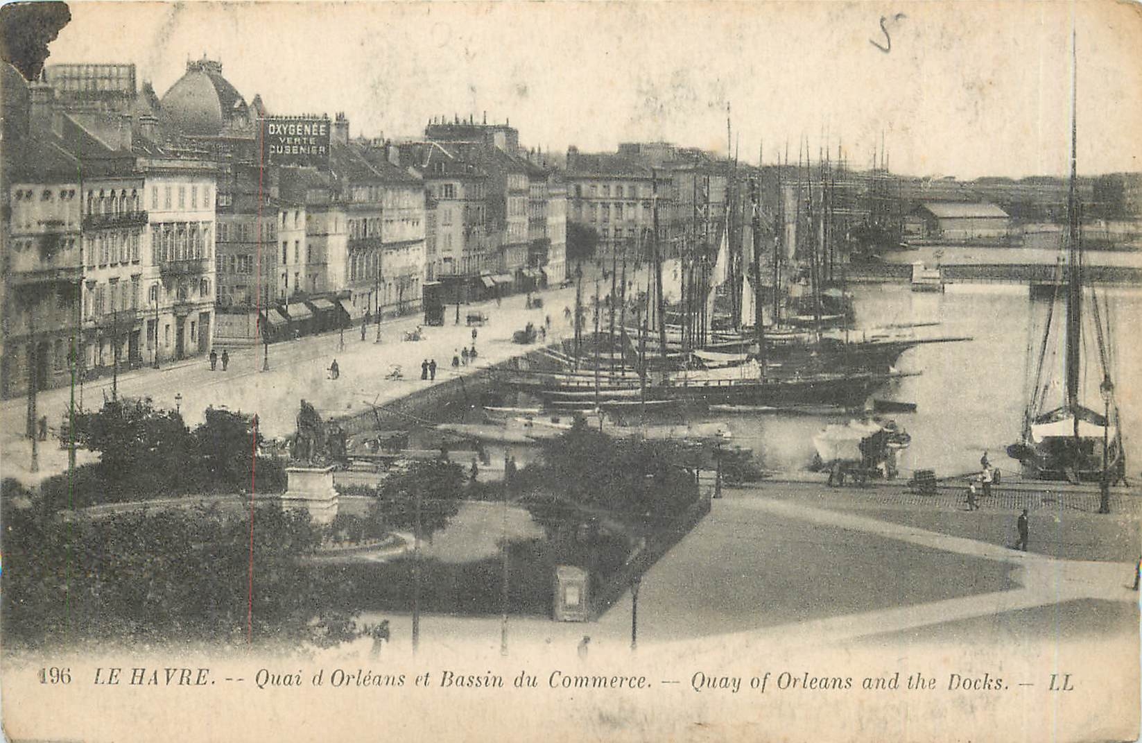 CPA Le Havre Quai d'Orleans et Bassin du Commerce Bateaux