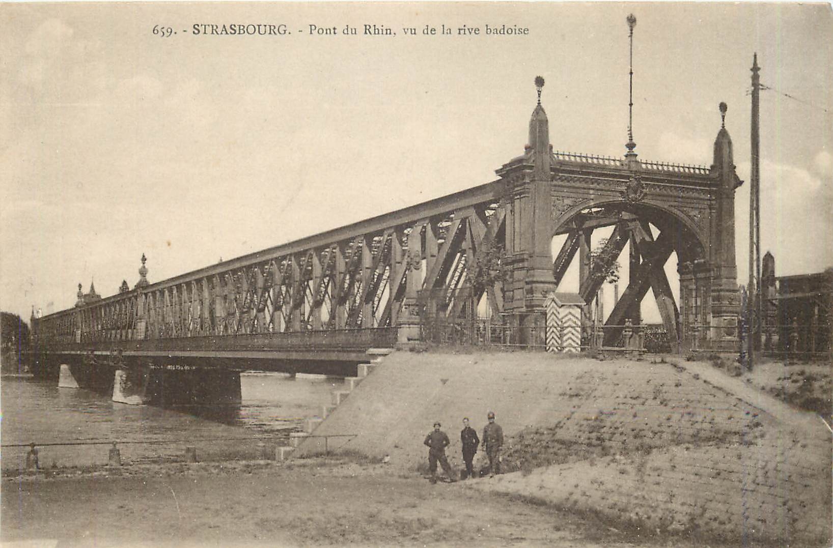 CPA Strasbourg Pont du Rhin vu de la rive badoise 