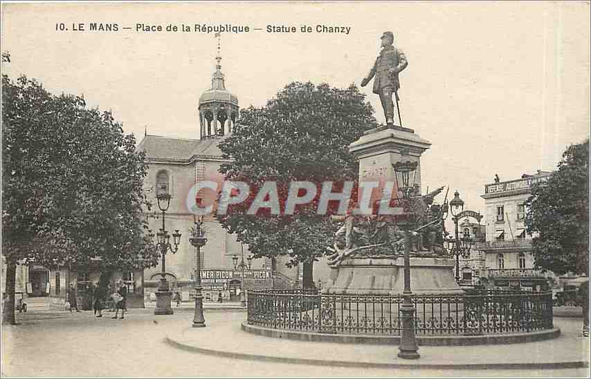 CPA Le Mans Place de la Republique Statue de Chanzy 