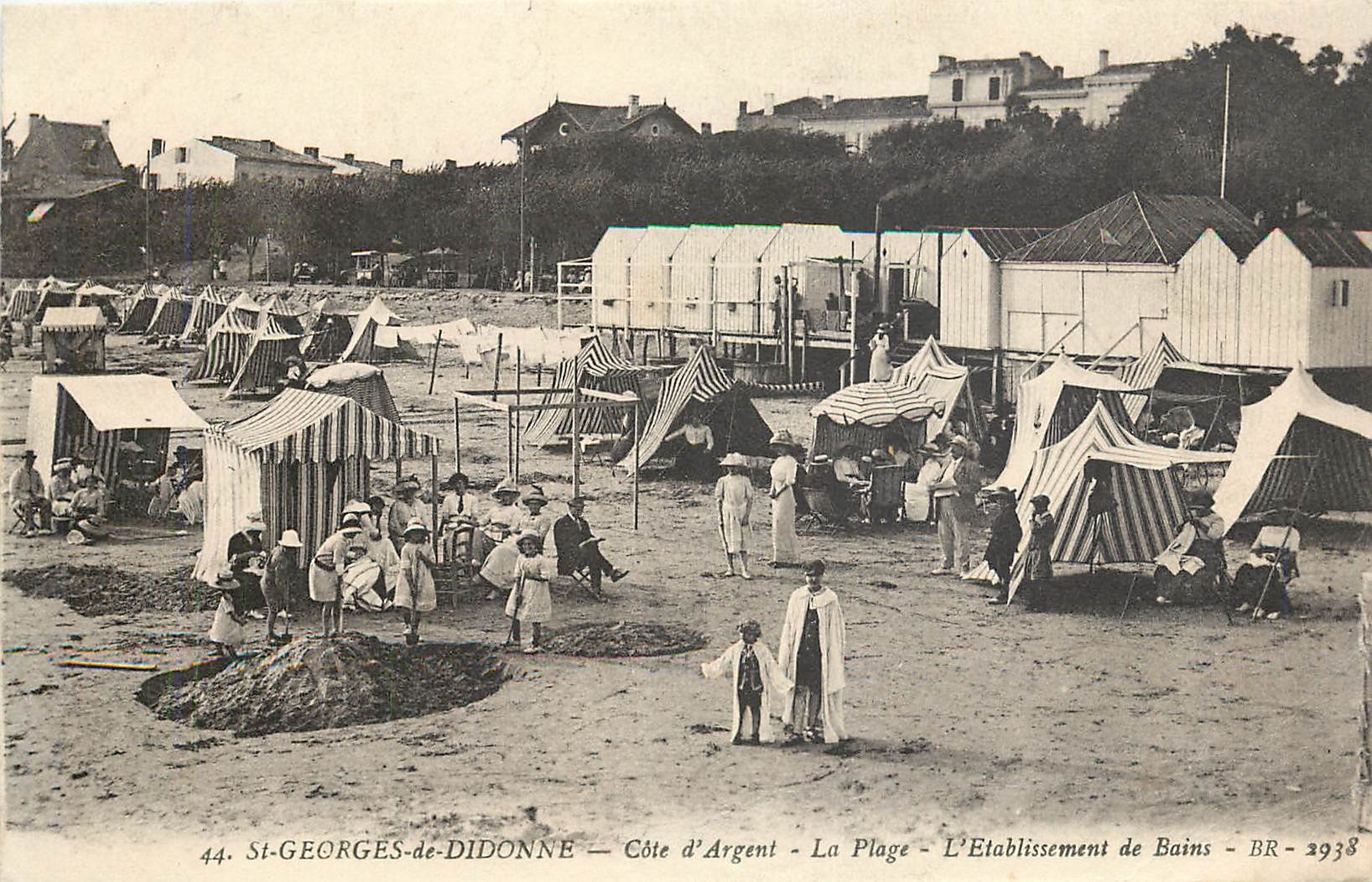 CPA St Georges de Didonne Cote d'Argent La Plage L'Etablissement de Bains 