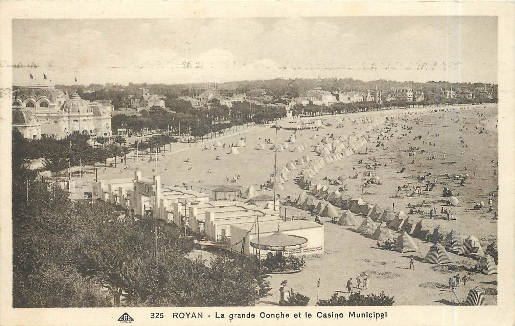 CPA Royan La Grande Conche et le Casino Municipal 