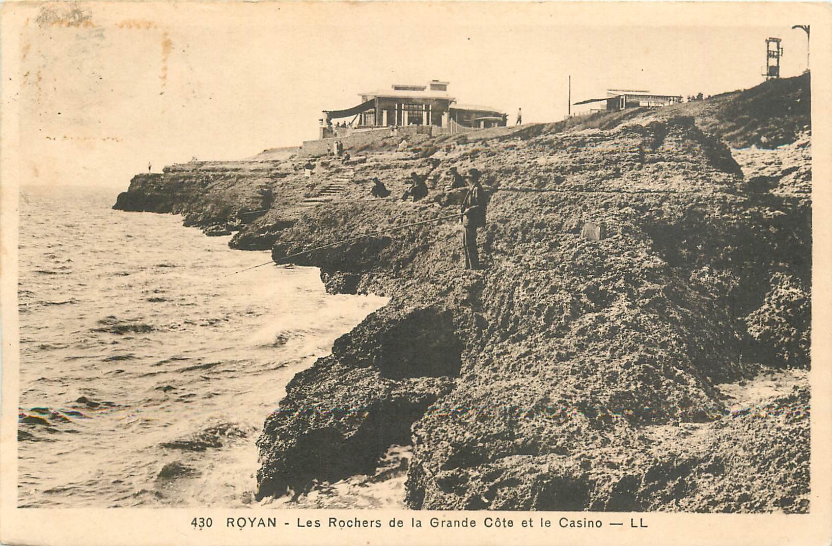CPA Royan Les Rochers de la Grande Cote et le Casino 