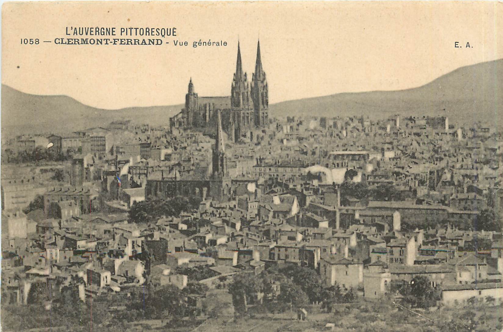 CPA L'Auvergne Pittoresque Clermont Ferrand Vue generale 