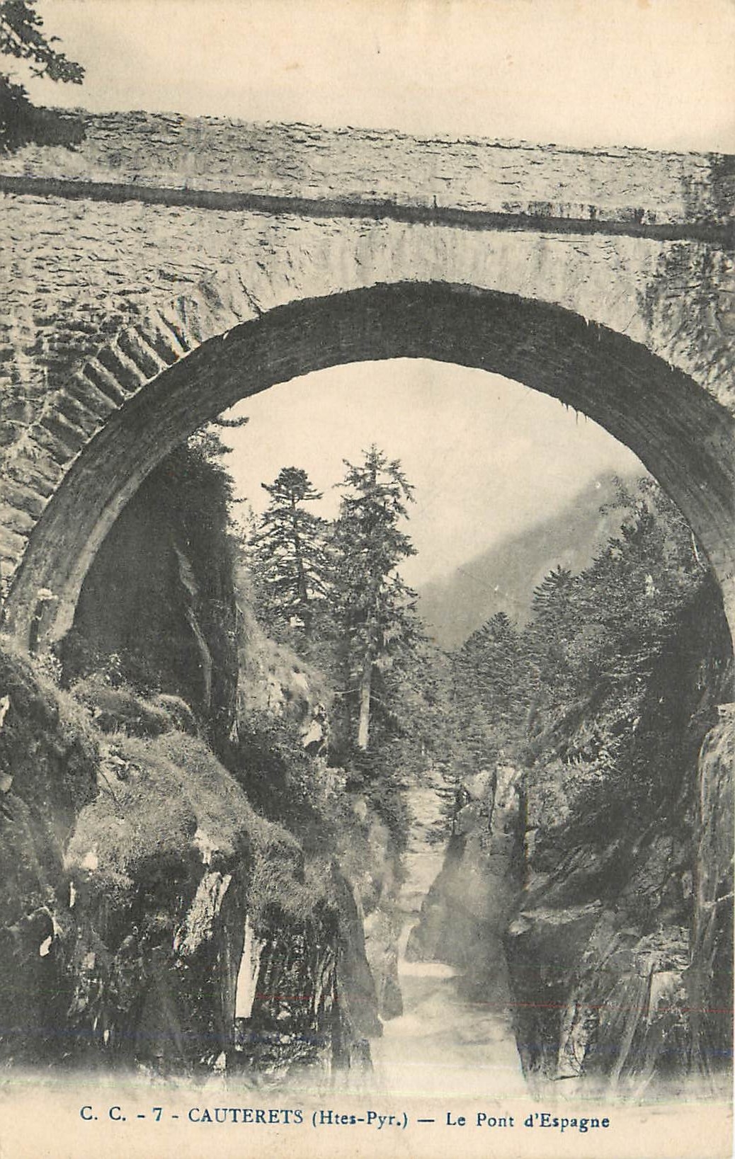 CPA Cauterets Htes Pyr Le Pont d'Espagne 