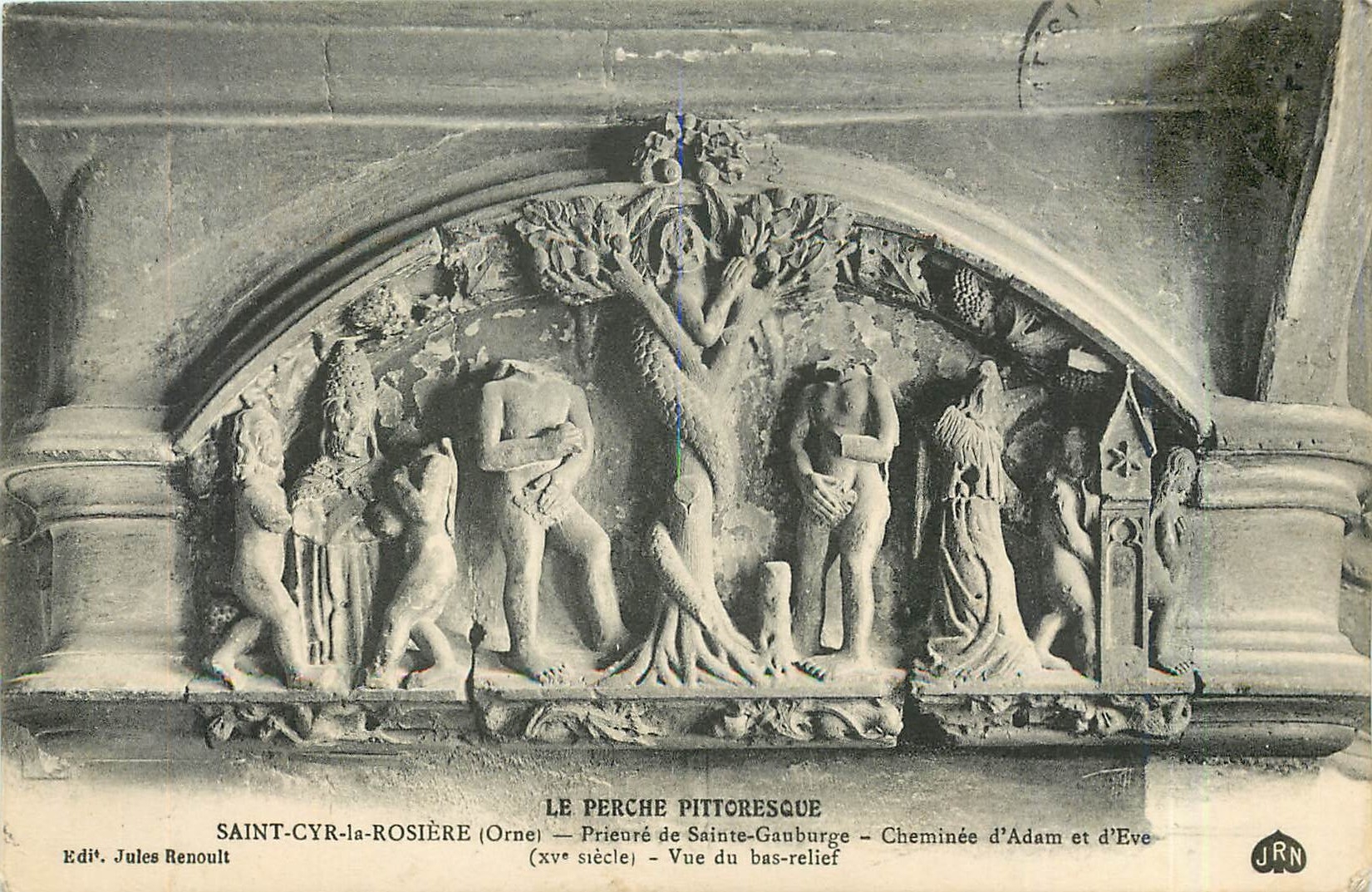 CPA Saint Cyr la Rosiere Orne Prieure de Sainte Ganburge Cheminee d'Adam et Eve Vue du bas relief