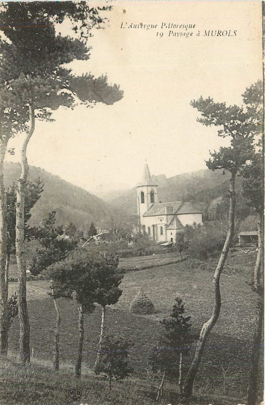 CPA L'Auvergne Pittoresque Paysage a Murols 