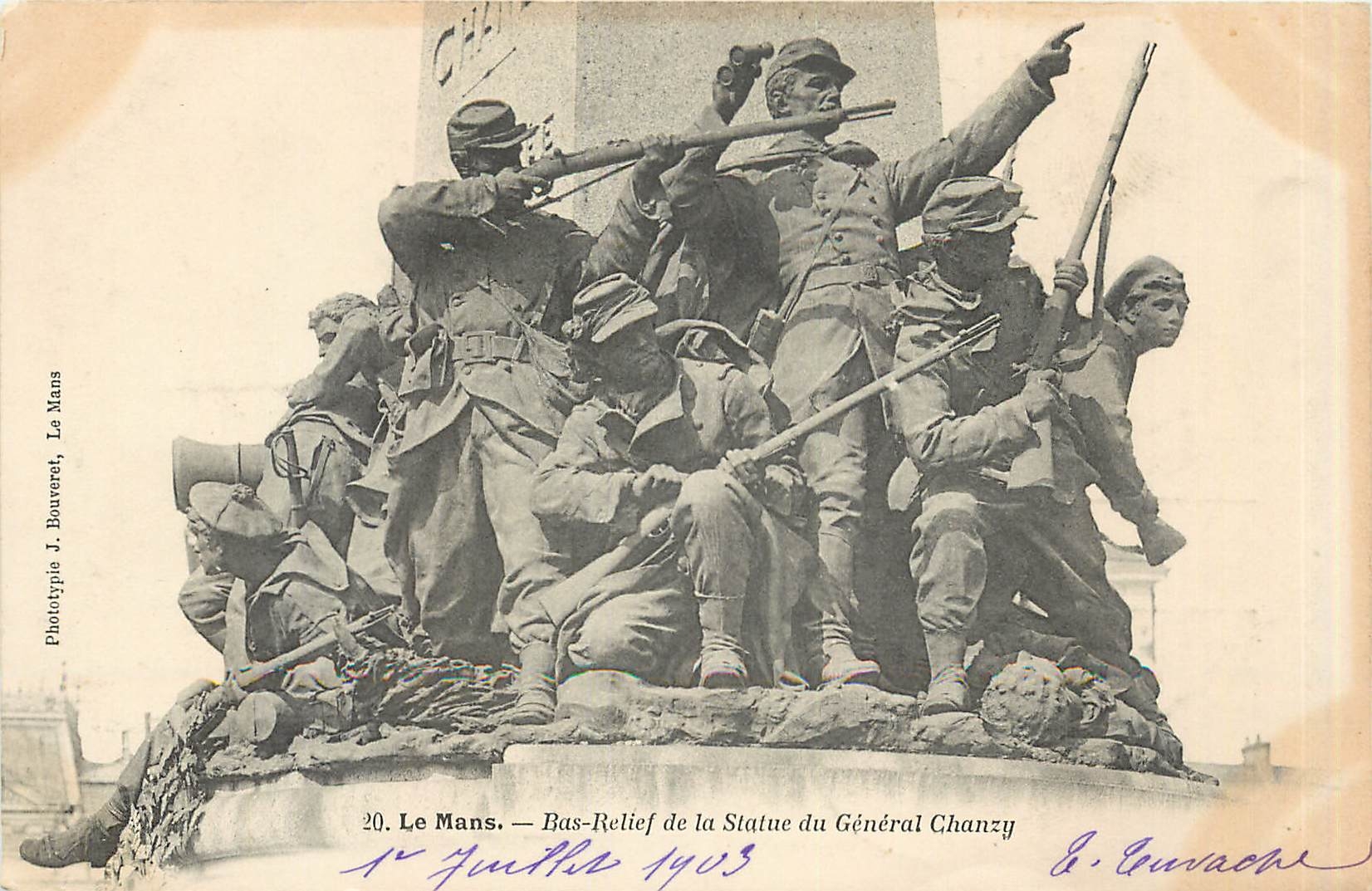 CPA Le Mans Bas Relief de la Statue du General Chanzy 