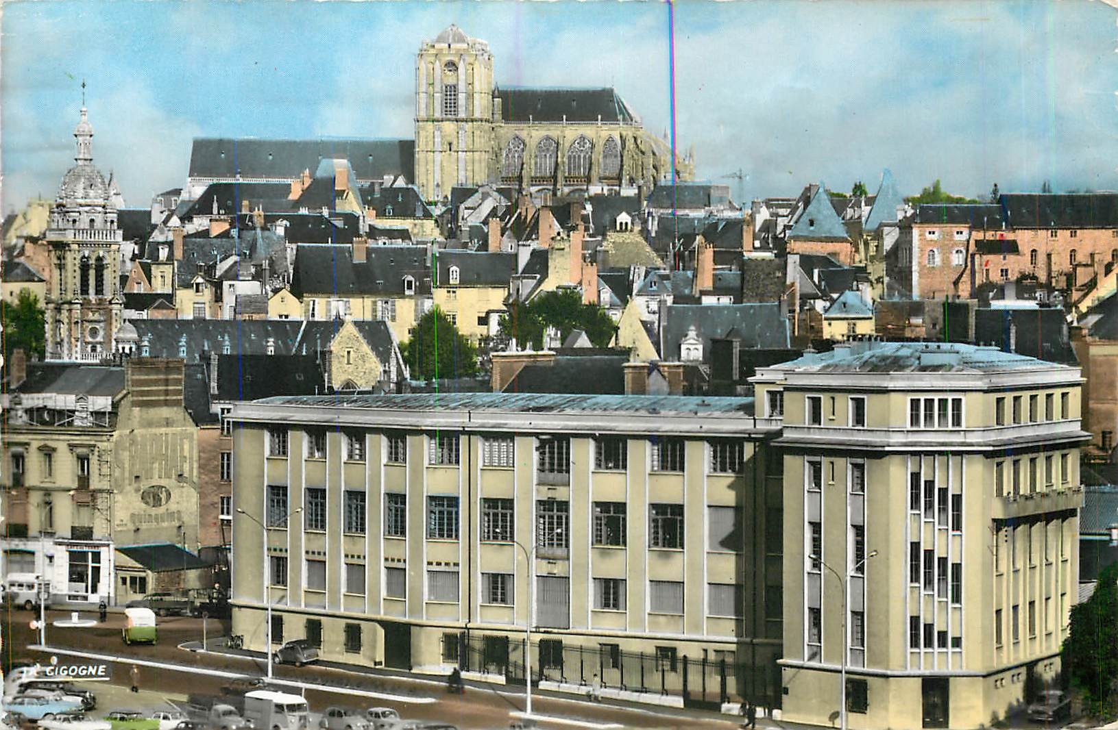 CPM Le Mans Sarthe Directiondes PTT au fond la Cathedrale 