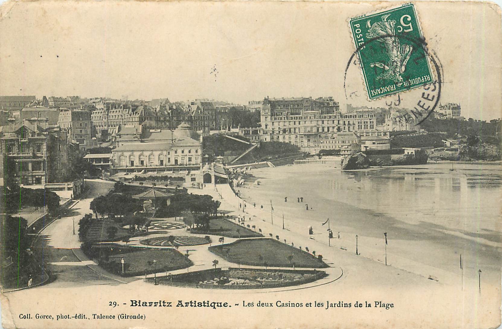 CPA Biarritz Artistique Les deux Casinos et les Jardins de la Plage 