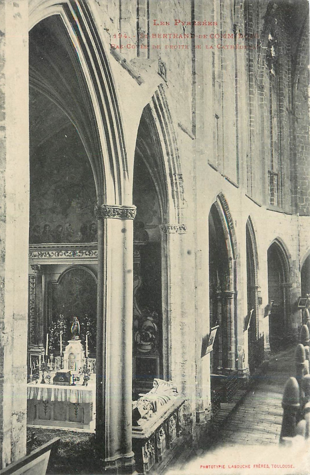 Les Pyrénées — Vue intérieure de la cathédrale de Saint-Bertrand-de-Comminges — Phototypie Labouche Frères, Toulouse