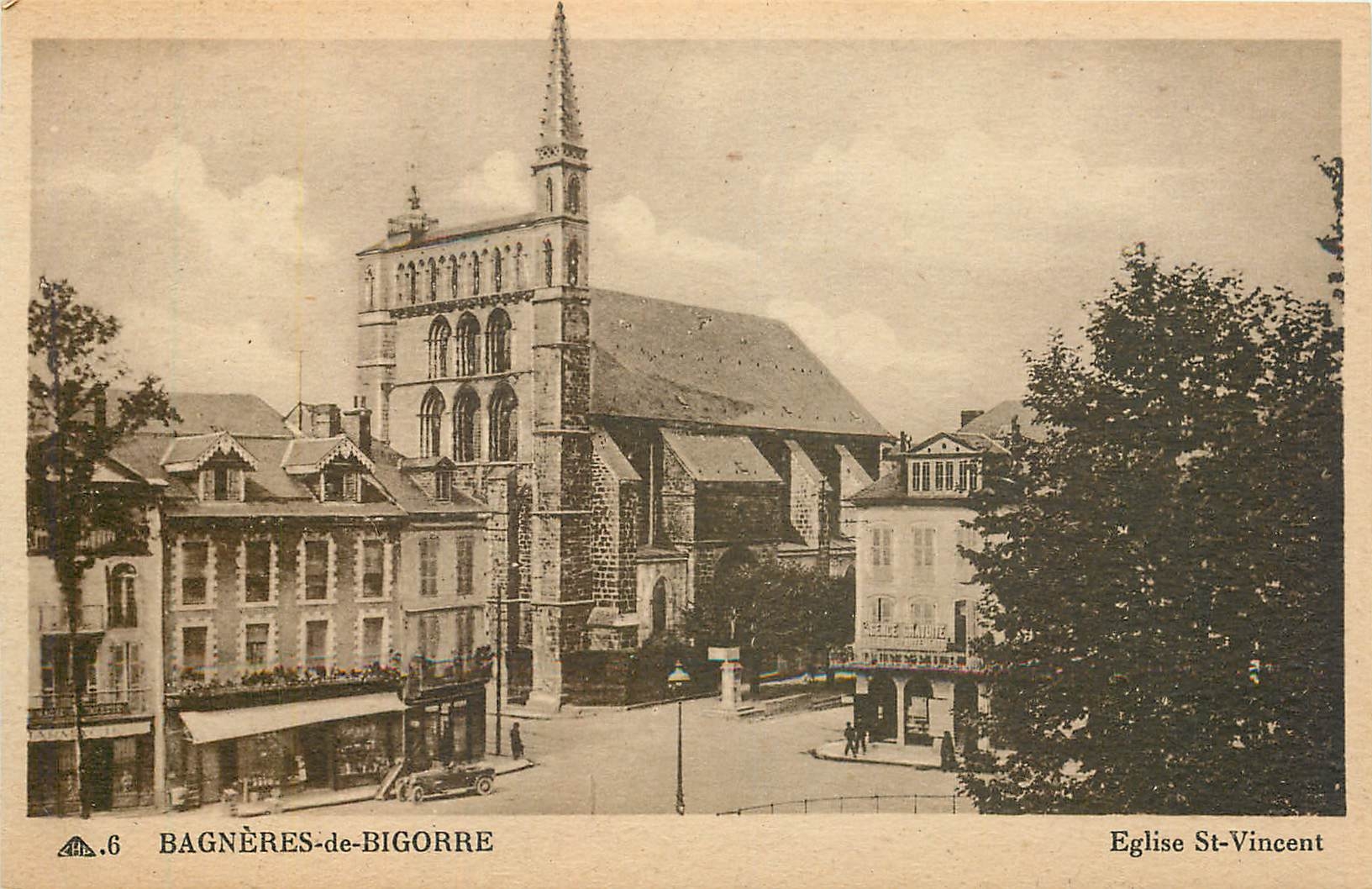 Bagnères-de-Bigorre — Église Saint-Vincent — CPA PHIL