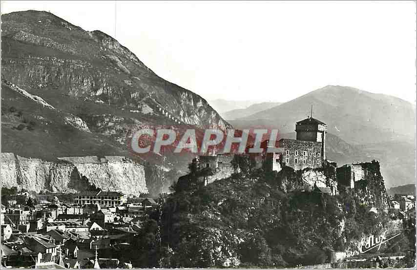 CPA Lourdes Le Chateau Fort et le Pic du Jer 