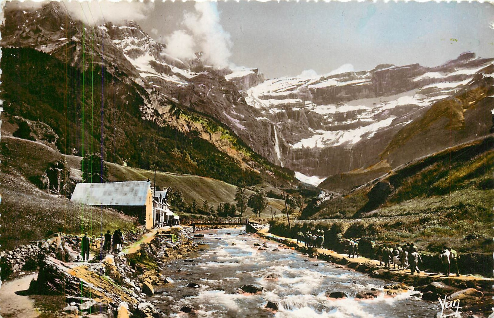 CPA Gavarnie La Chaumiere Le Gave et le Cirque 