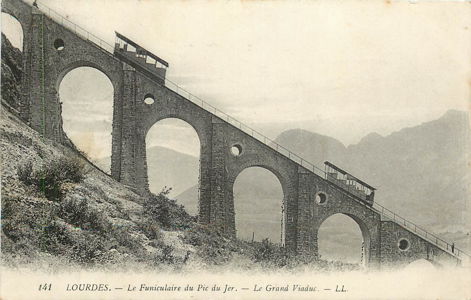 CPA Lourdes Le Funiculaire du Pic du Jer Le Grand Viaduc 