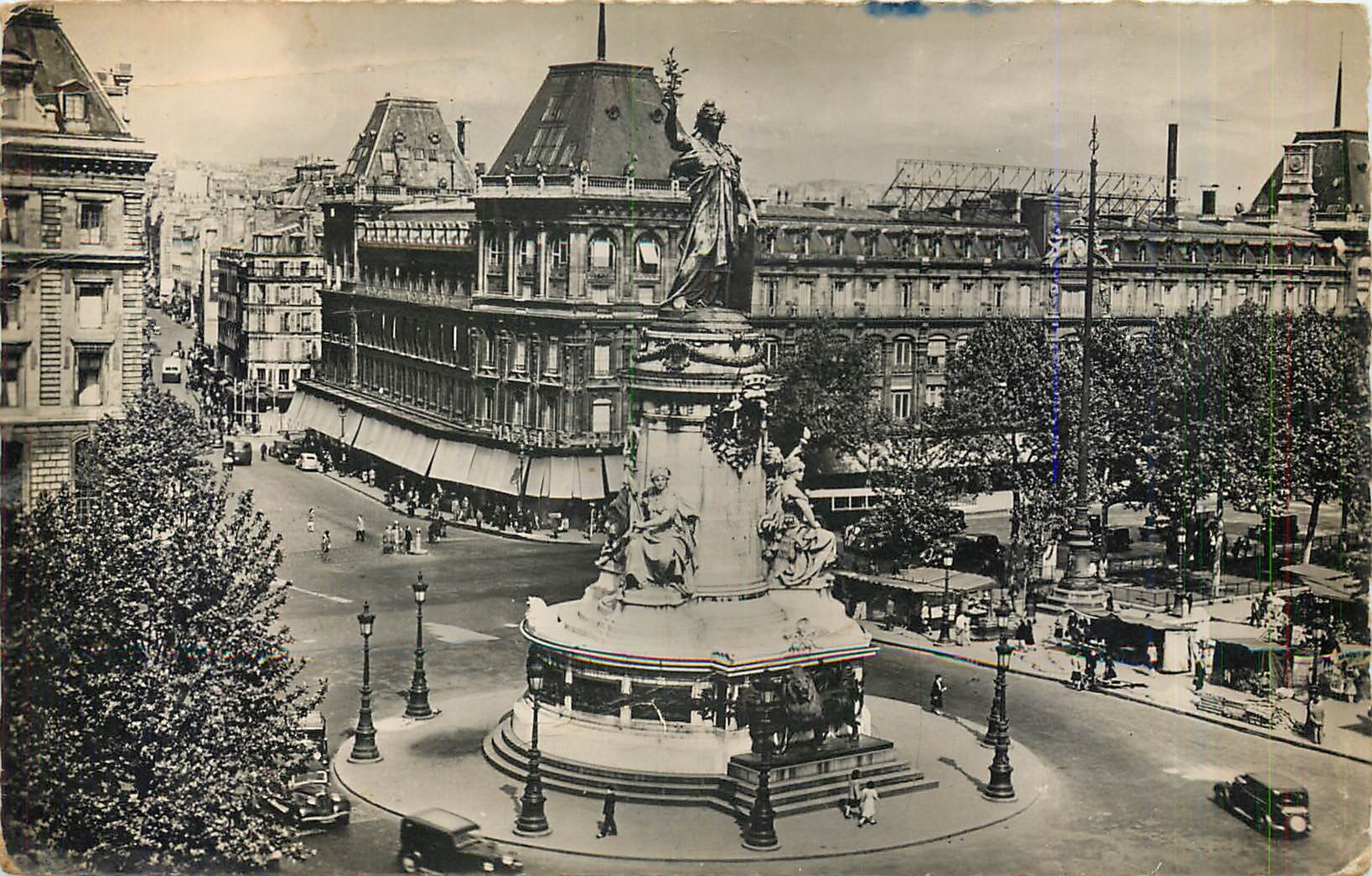 CPA Paris Place de la Republique 