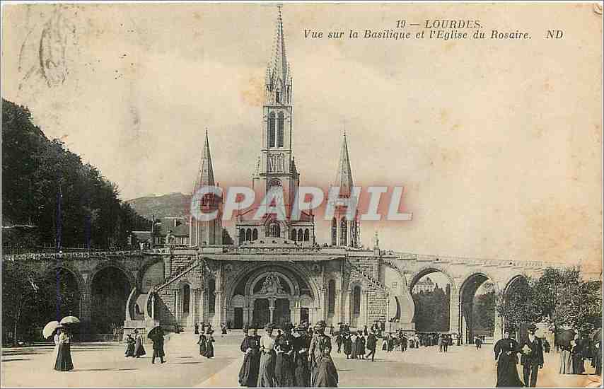 CPA Lourdes Vue sur la Basilique et l'Eglise du Rosaire 