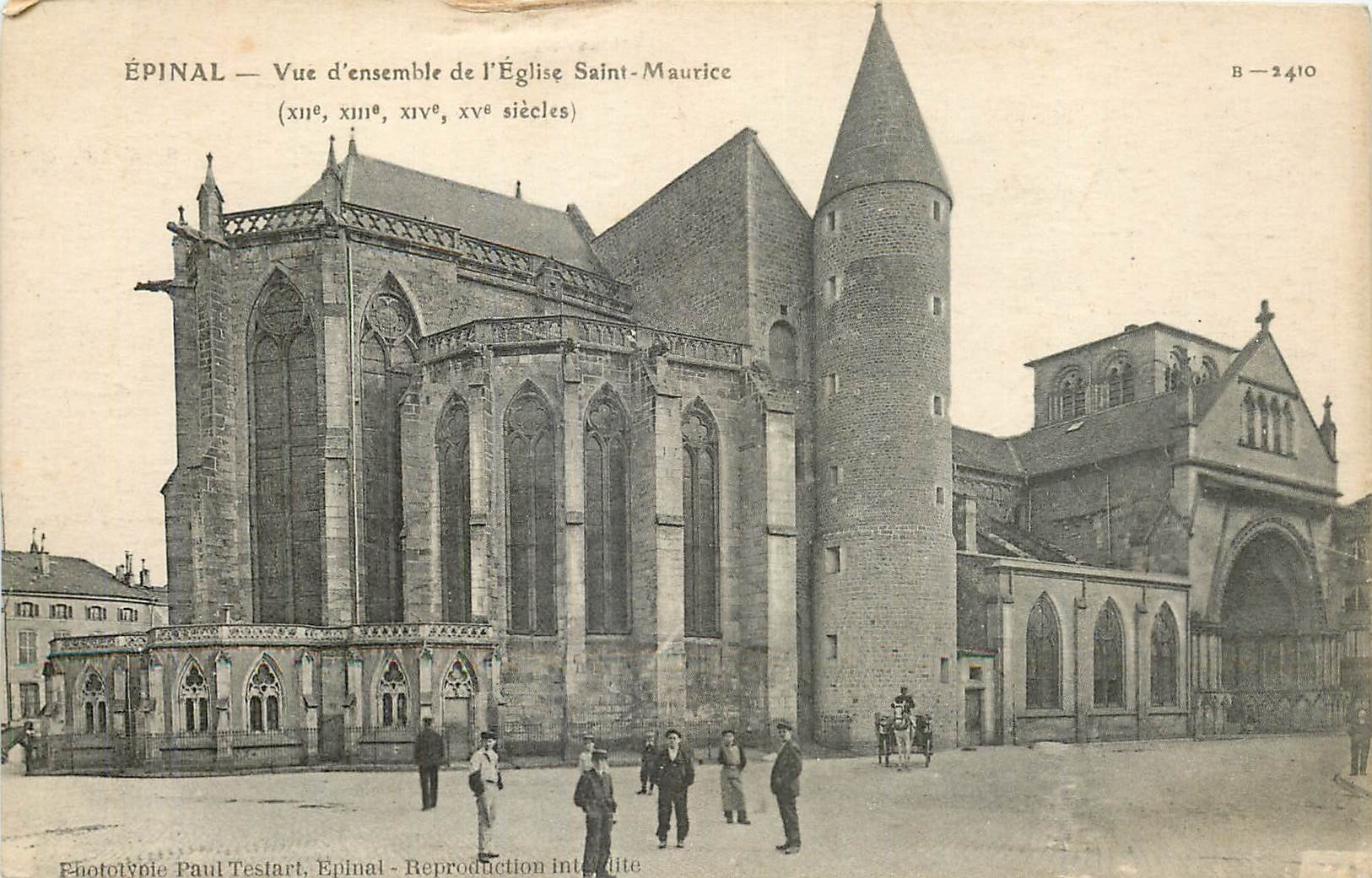 CPA Epinal Vue d'ensemble de l'Eglise Saint Maurice 