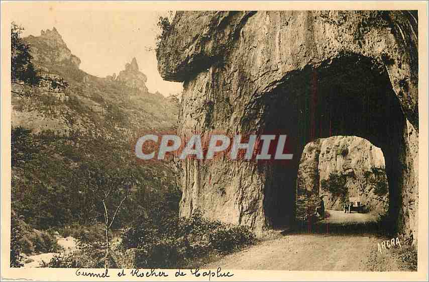 CPA Gorges du Tarn Un Tunnel et Rocher de Capluc 