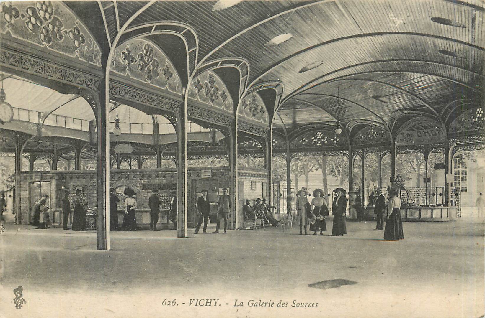 CPA Vichy La Galerie des Sources 