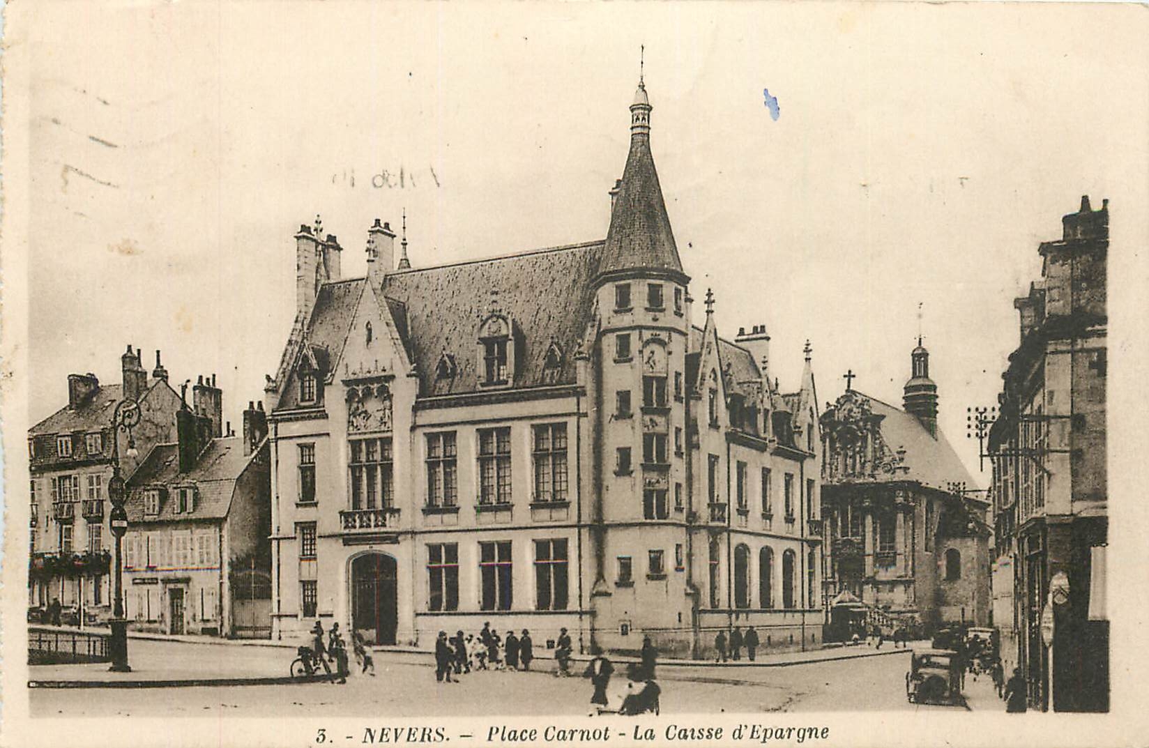 CPA Nevers Place Carnot La Caisse d'Epargne 