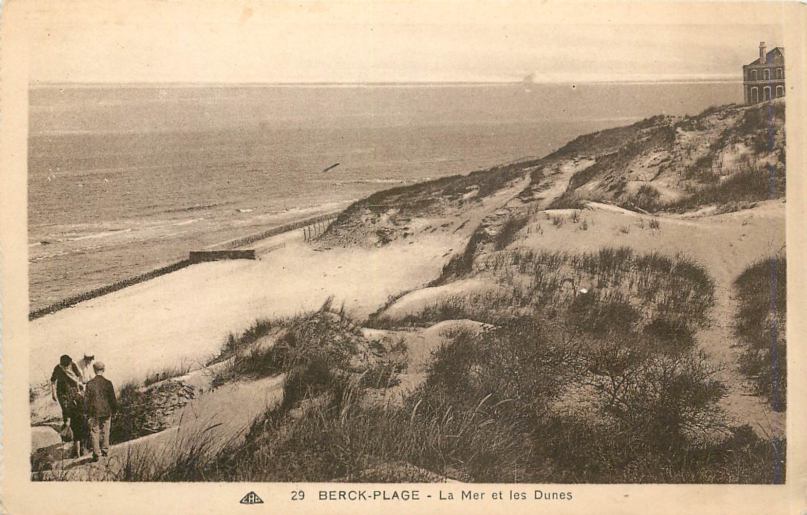 CPA Berck Plage La Mers et les Dunes 