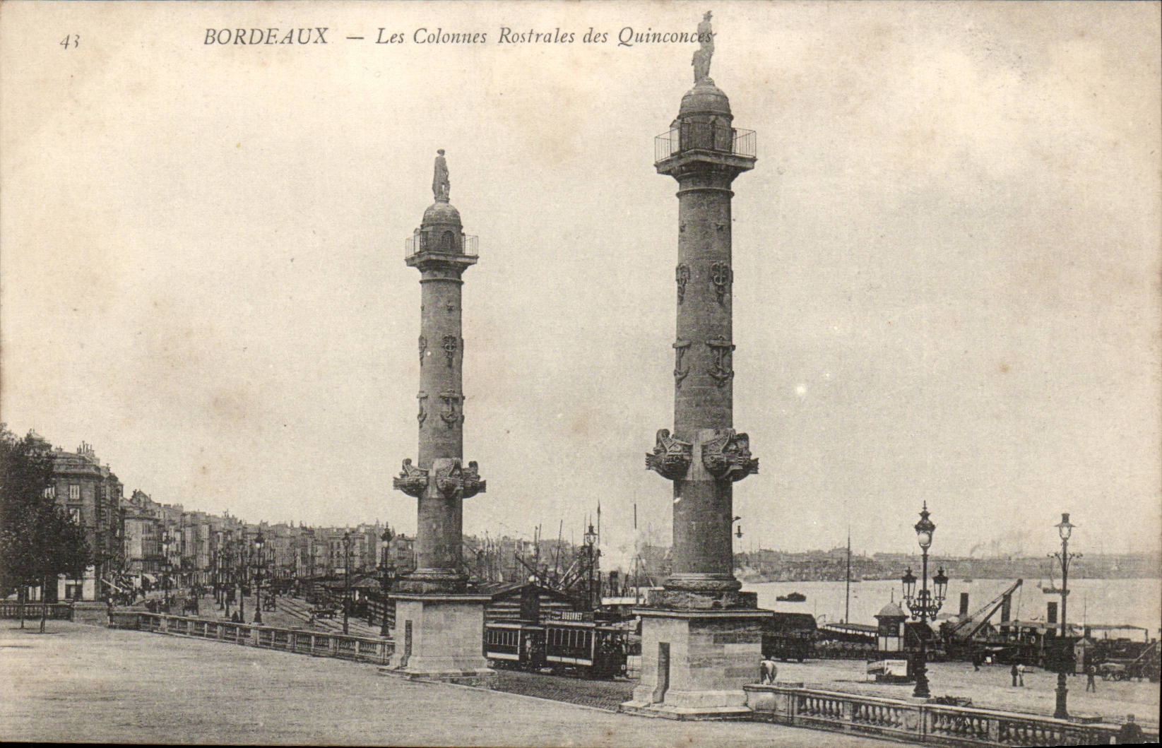 Bordeaux CPA Lesc olonnes rostrales des Quinconces