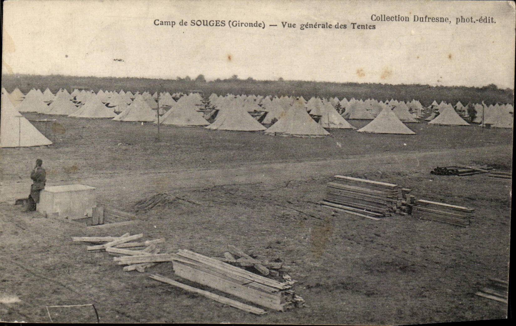 Camp de Souges CPA vue generale des tentes (militaria)
