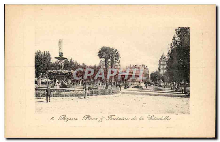 Beziers CPA Place et fontaine de la citadelle