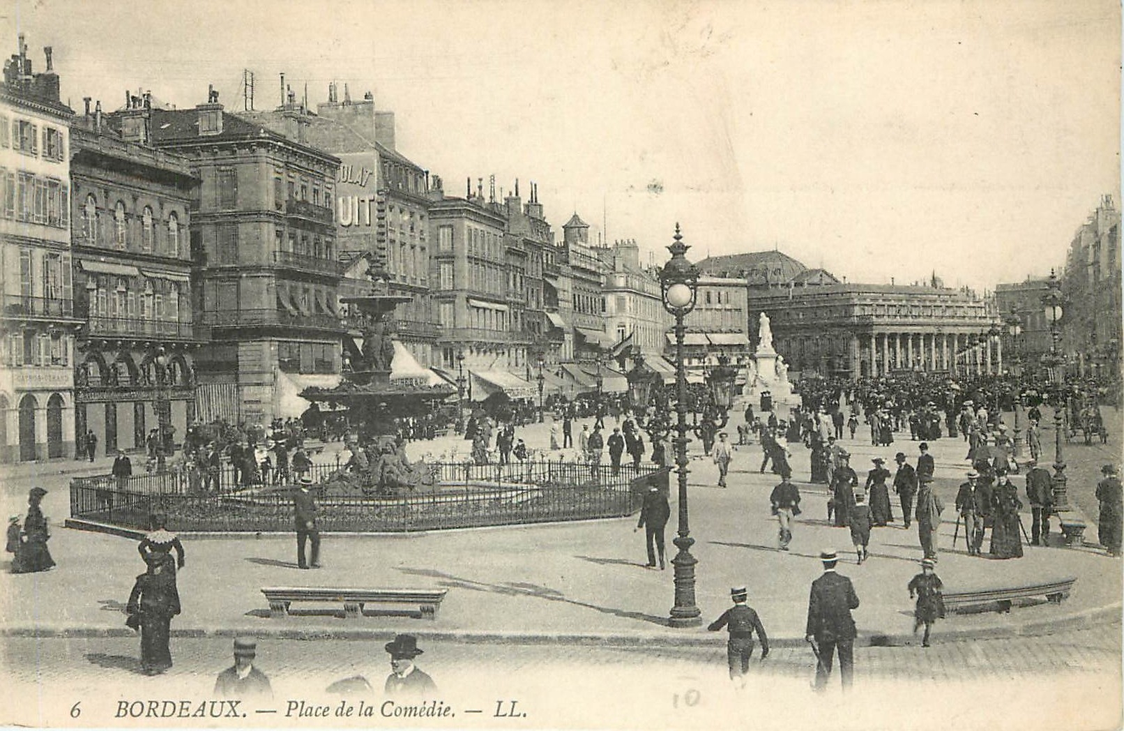 Bordeaux — Place de la Comédie — LL.