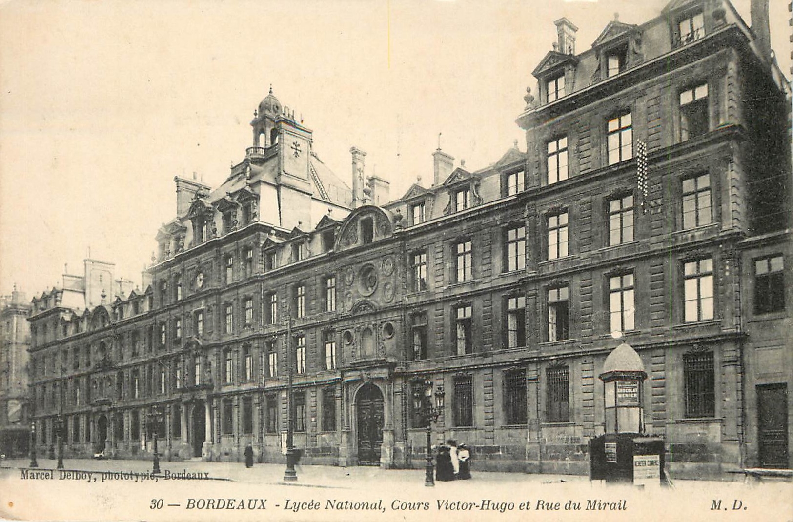 CPA Bordeaux Lycee National Cours Victor Hugo et Rue du Midi 