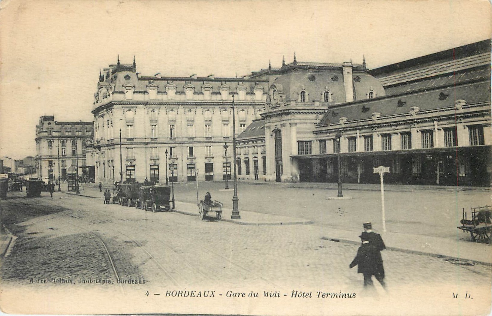 CPA Bordeaux Gare du Midi Hotel Terminus 