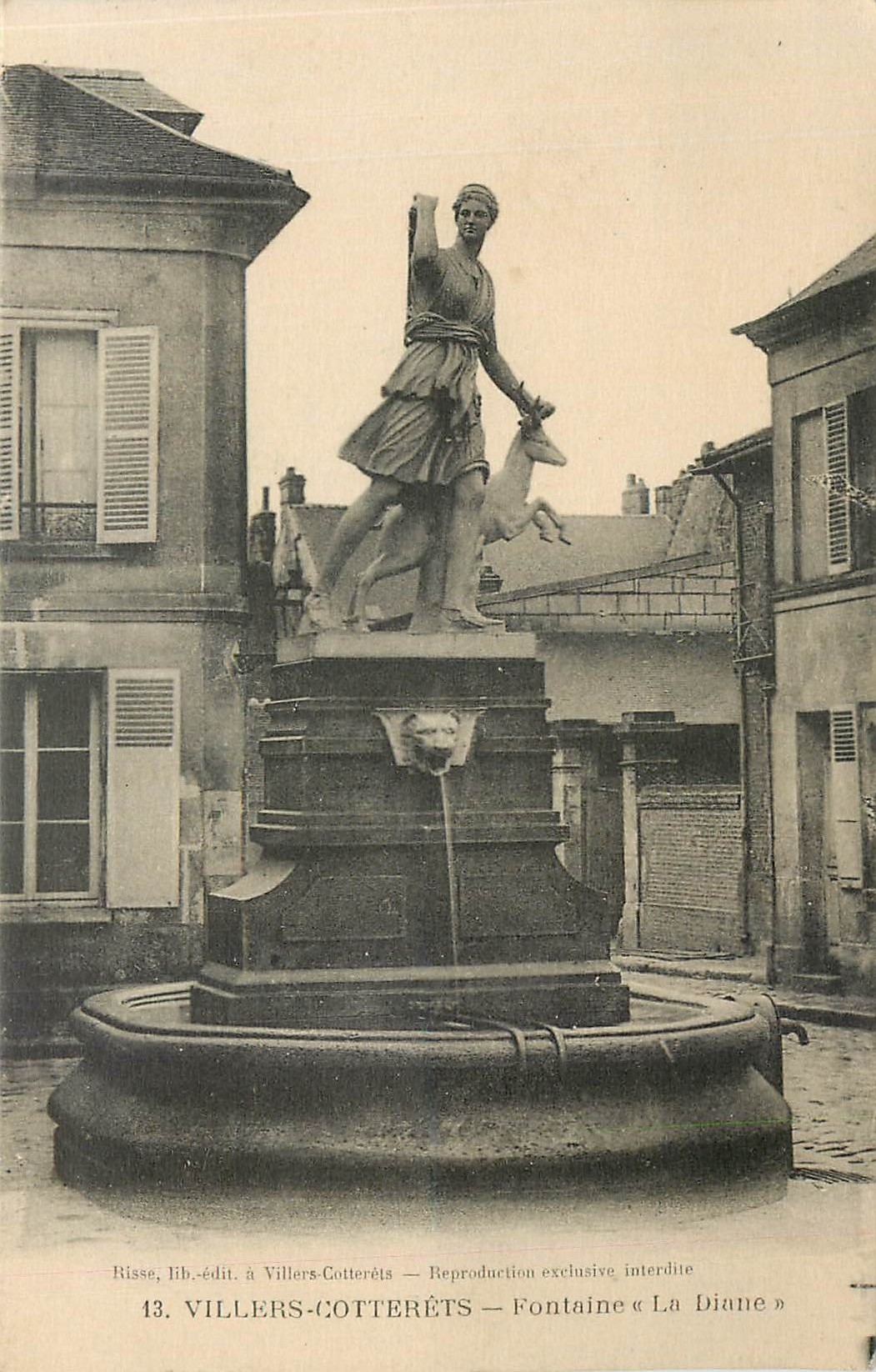 Villers-Cotterêts — Fontaine « La Diane » — Risse, lib.-édit. à Villers-Cotterêts