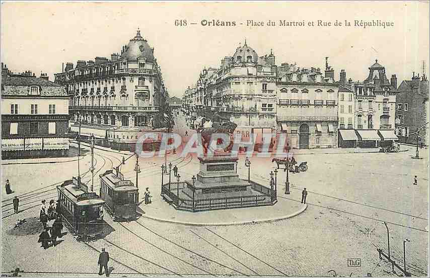 CPA Orleans Place du Martroi et Rue de la Pepublique Tramway