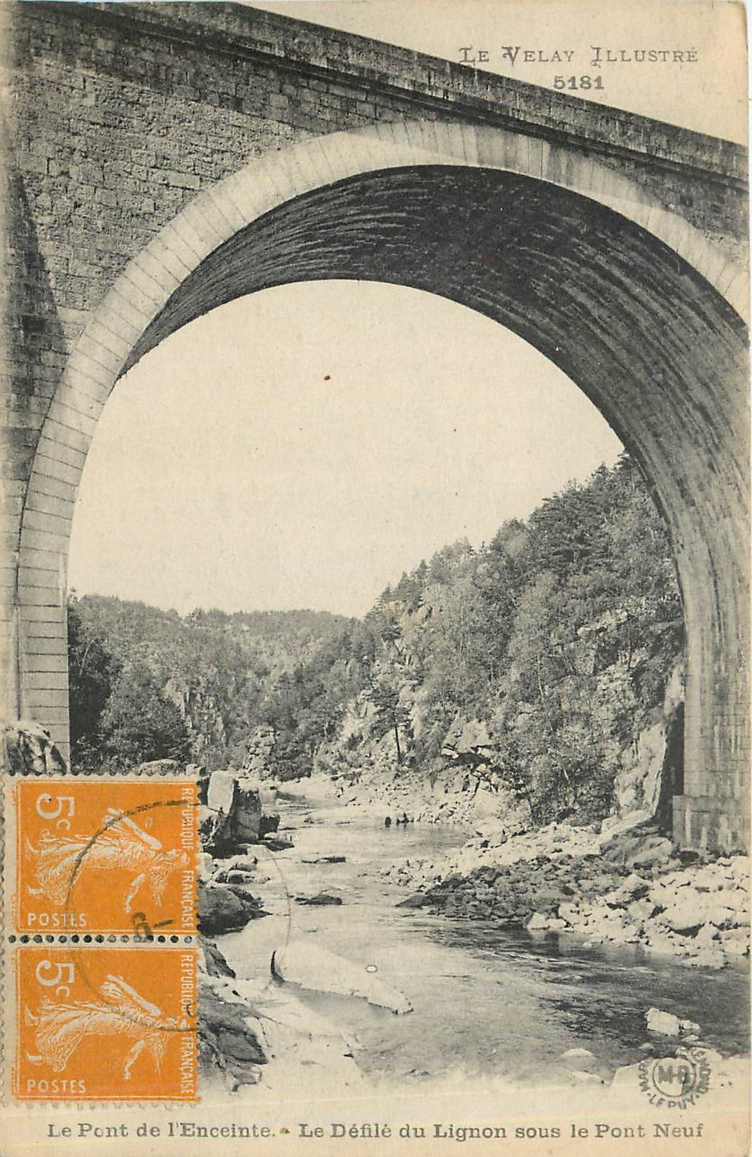 CPA Le Pont de l'Enceinte Le Defile du Lignon sous le Pont Neuf 