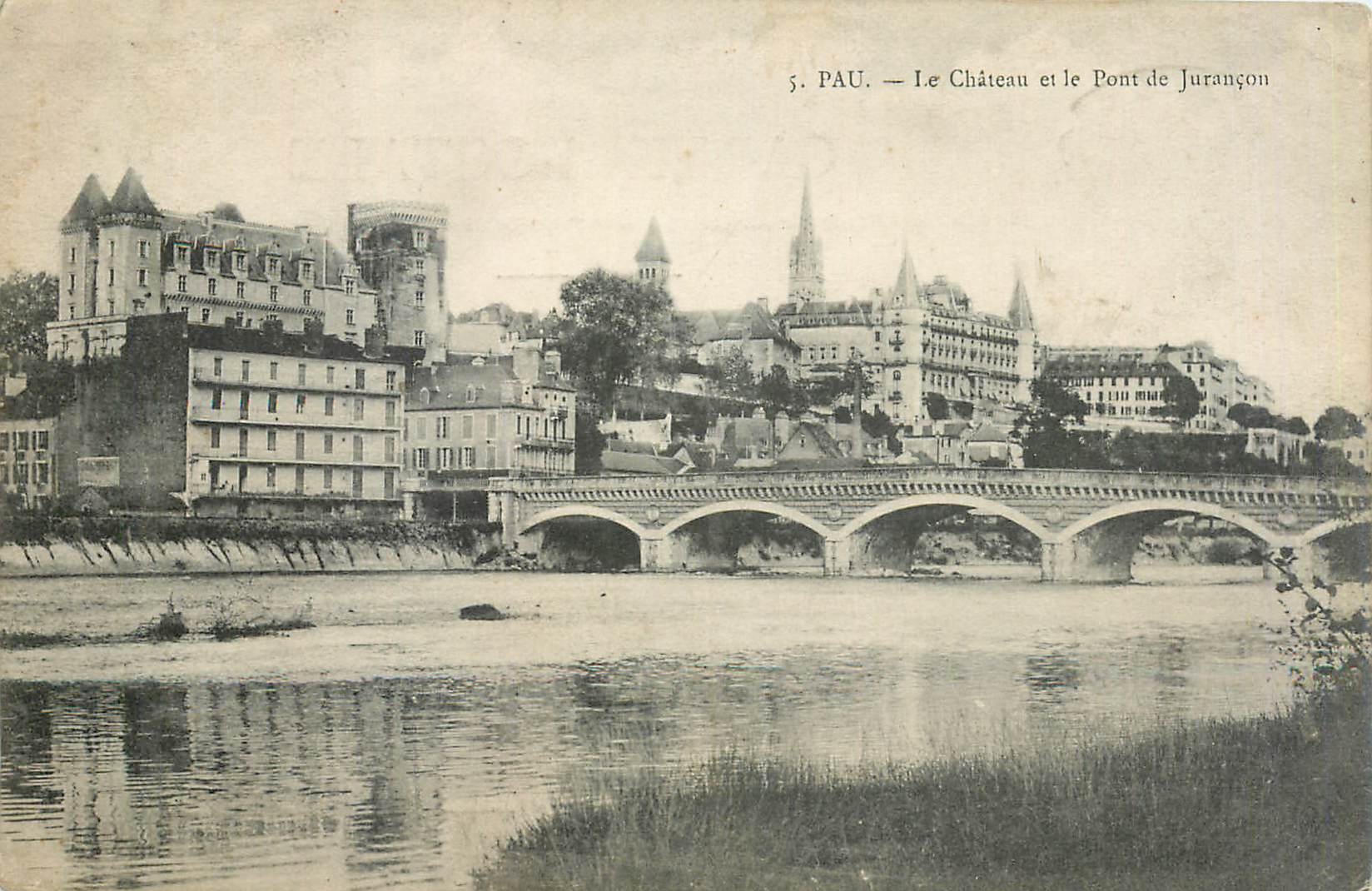 CPA Pau Le Chateau et le Pont de Jurancon 